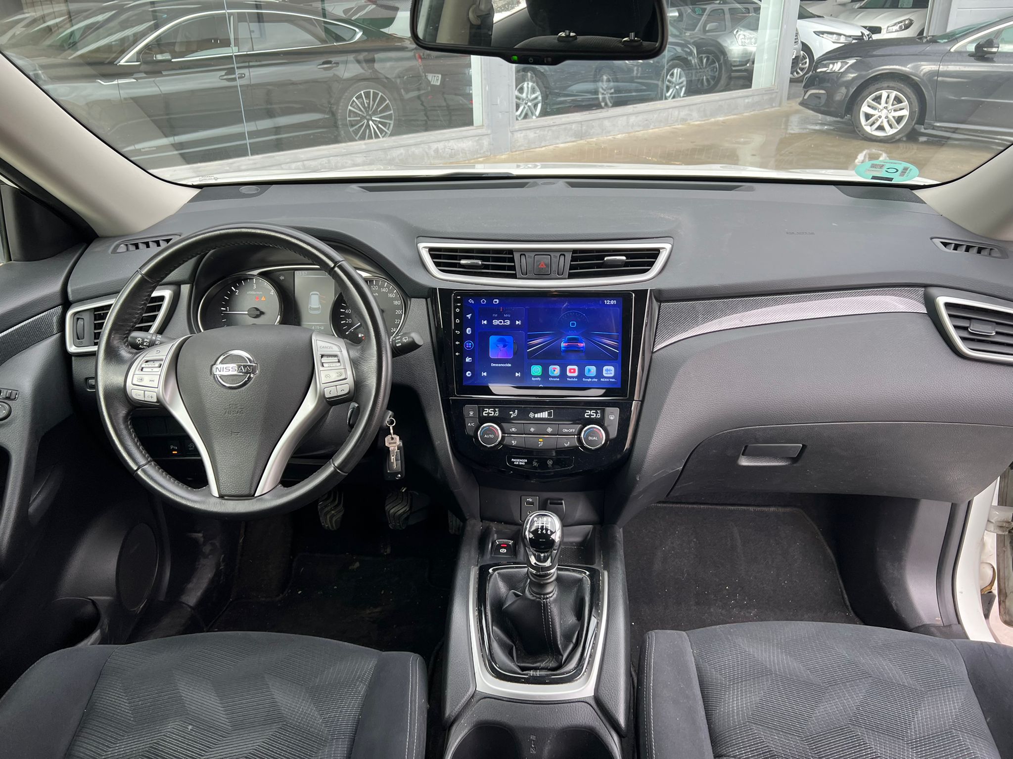 Nissan X-Trail principal